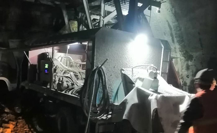 車載混凝土濕噴機施工現場-1