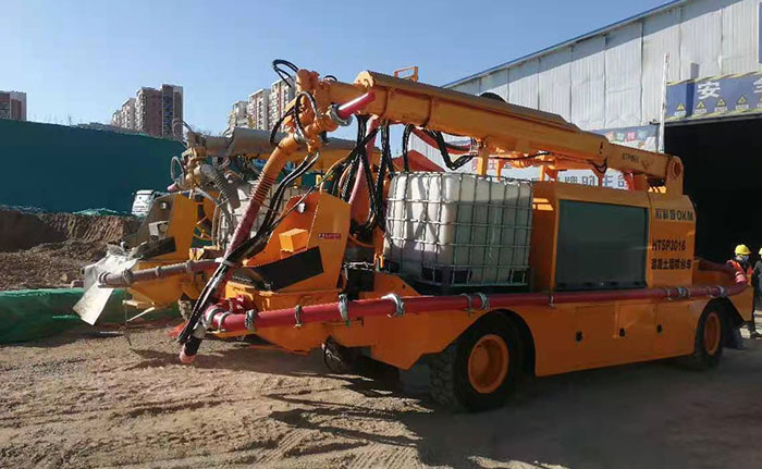 中交一公局工程底盤混凝土濕噴臺車施工現場（3）-1