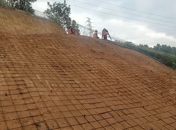 中鐵一局液壓濕噴機(jī)施工視頻