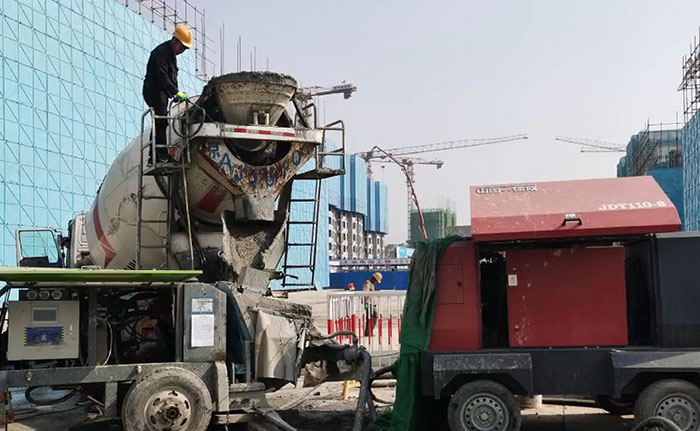 液壓泵送式濕噴機施工現場-1