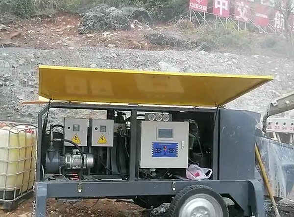 中交一航局雙噴頭液壓濕噴機(jī)施工視頻