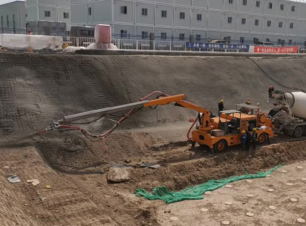 工程底盤濕噴臺車施工視頻