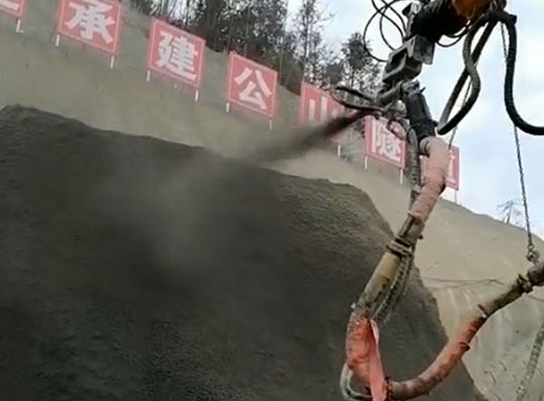 混凝土濕噴機(jī)械手施工視頻