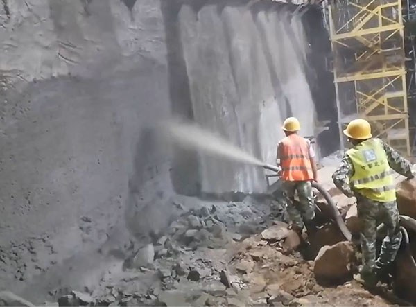 小型液壓混凝土濕噴機施工視頻