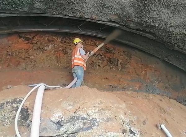 隧道車載式濕噴機施工視頻